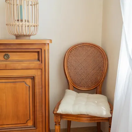 Maison Porteloise 10pers Avec Cour, Au Bord De L'eau 펜션