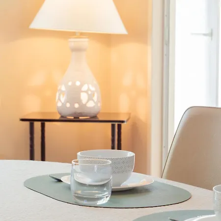 펜션 Maison Porteloise 10pers Avec Cour, Au Bord De L'eau 르 포르텔
