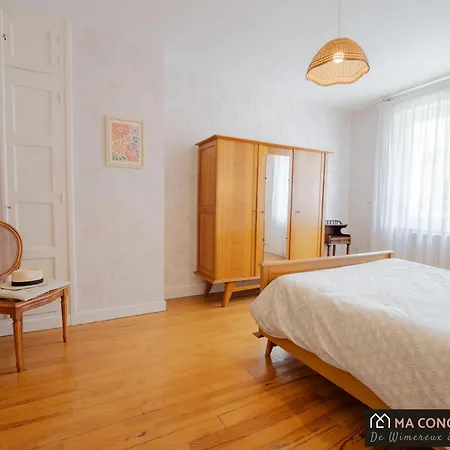 Maison Porteloise 10pers Avec Cour, Au Bord De L'eau *